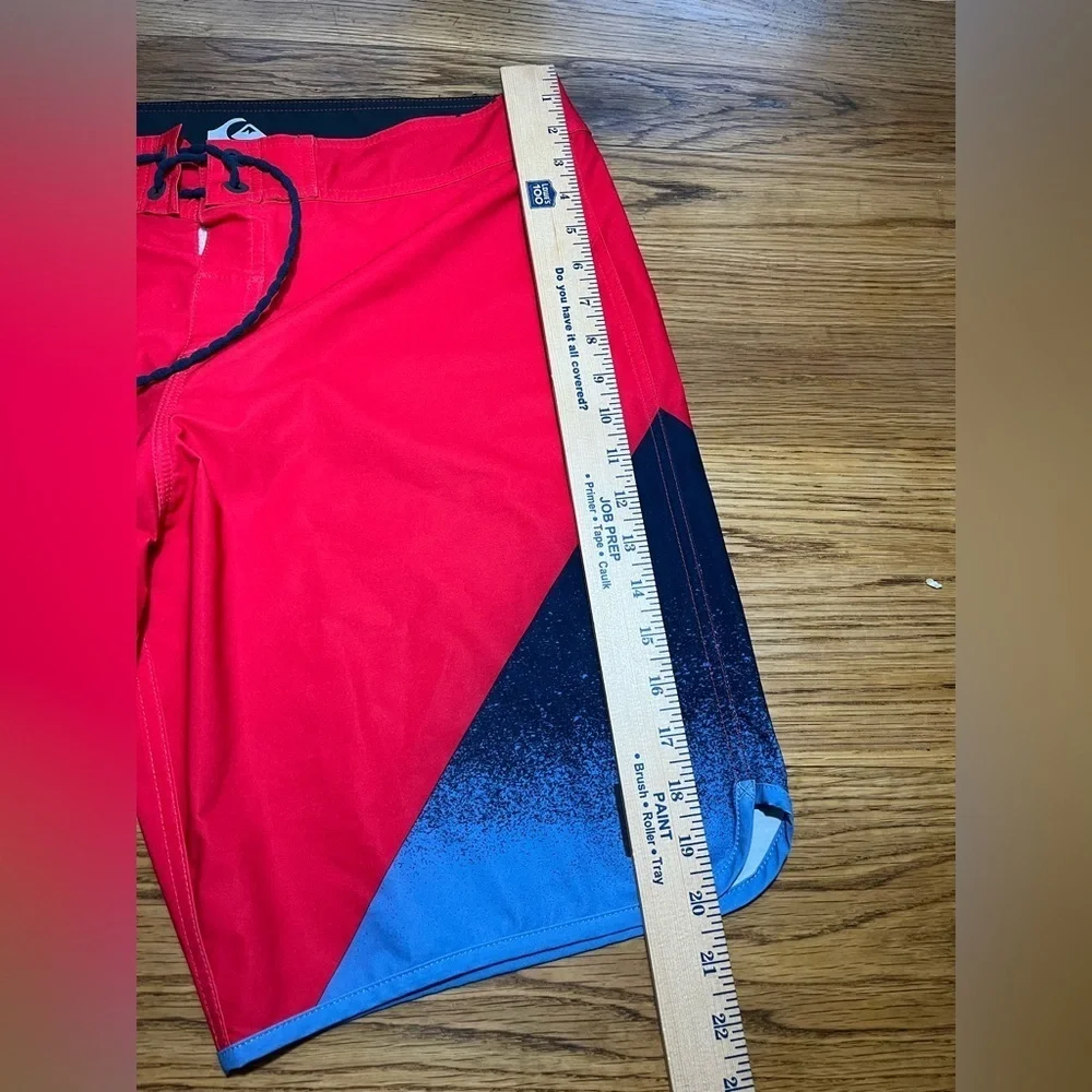 Quiksilver Men's Dry Flight Technology Swim Board Shorts Size 34